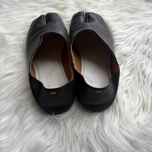 Maison Margiela Classic Black Soft Leather Tabi Loafers - Picture 2 of 5